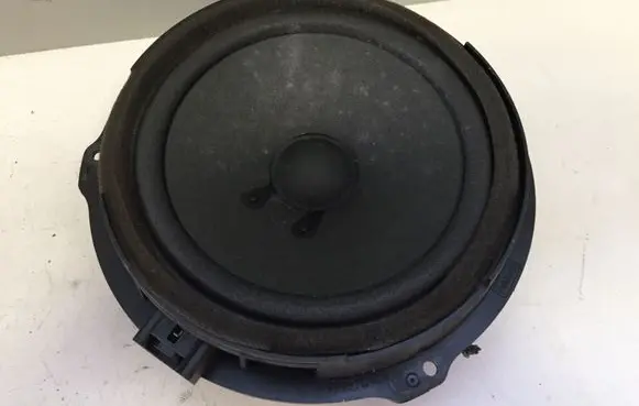Ford Focus Front door speaker AA6T18808AA 2H225A