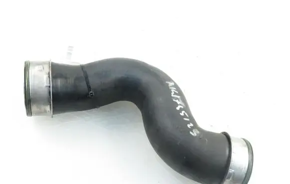 Volkswagen Touran I Intercooler hose/pipe 