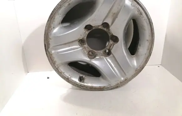 R16 alloy rim