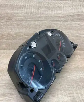 Volkswagen PASSAT B6 Speedometer (instrument cluster) 3C0920960A