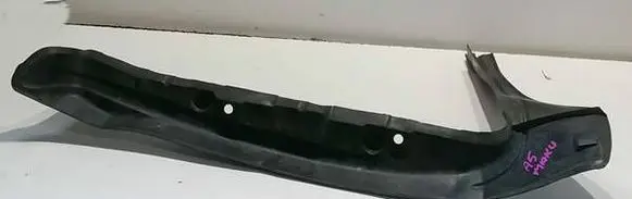 Audi A5 8T 8F Fender end trim 8T0821112A