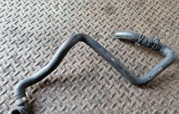 Mercedes-Benz CLA C117 X117 W117 Engine coolant pipe/hose A2468303096