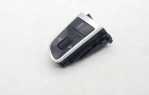 Steering wheel buttons/switches