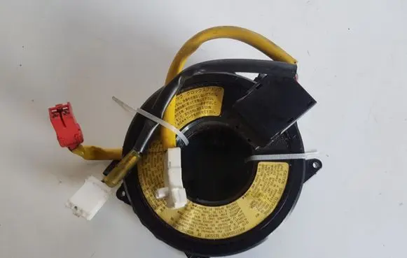 Mitsubishi Montero Airbag slip ring squib (SRS ring) L60E331022