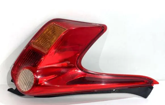 Nissan Juke I F15 Rear/tail lights