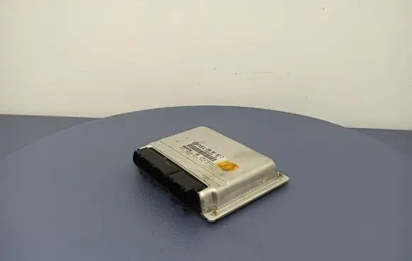 Volkswagen PASSAT B5 Engine control unit/module ECU 8D0907557T