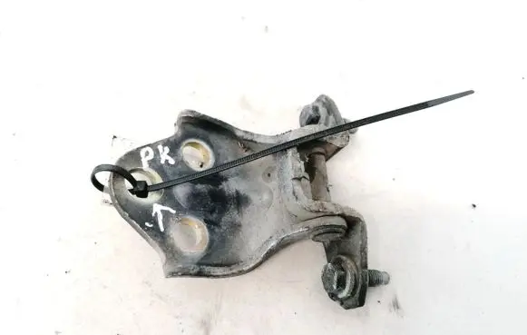 Mitsubishi Carisma Front door upper hinge