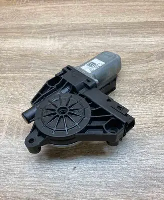 Volvo V40 Front door window regulator motor 130329 966269103
