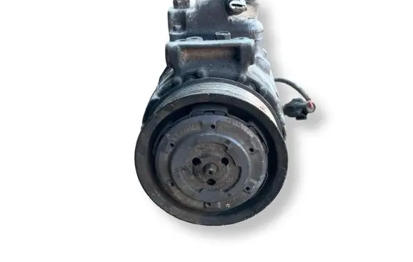 Land Rover Discovery 3 - LR3 Air conditioning (A/C) compressor (pump) JPB000183