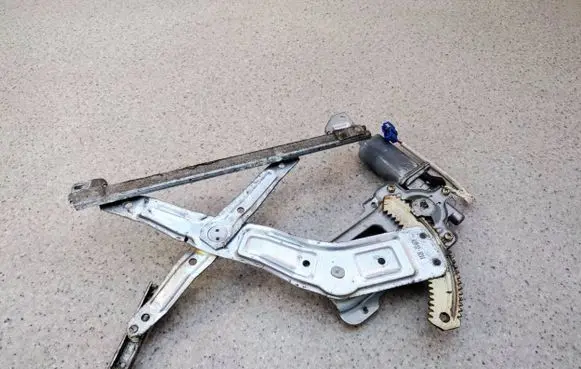 Subaru Forester SF Vent window/glass motor 