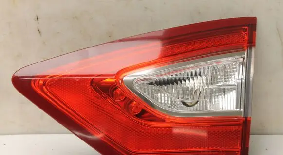 Ford Mondeo MK V Tailgate rear/tail lights
