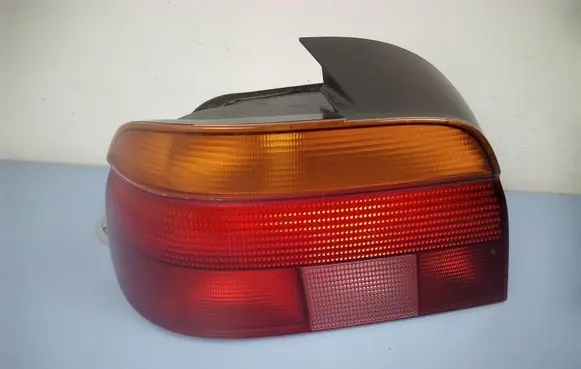 BMW 5 E39 Rear/tail lights 8358031 2VP00724001