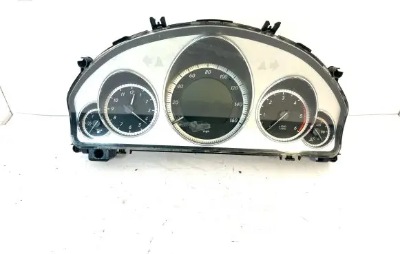 Mercedes-Benz E W212 Speedometer (instrument cluster) A2129002010