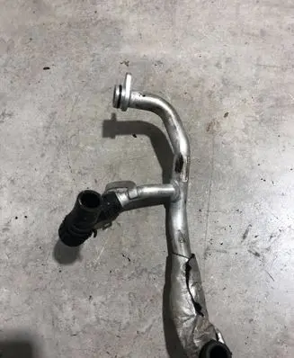 Volkswagen Touareg III Coolant pipe/hose 05912104BA