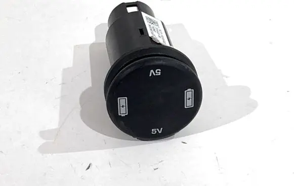 Jaguar F-Pace USB socket connector FK7219010AB