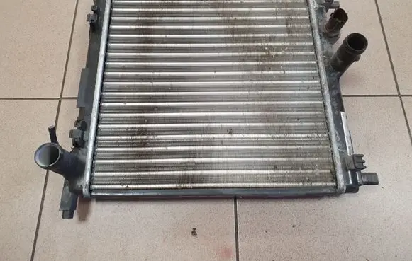 Volkswagen Up Coolant radiator 1S0121253AN