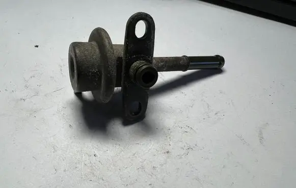 Fuel pressure sensor
