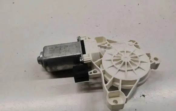 Audi A5 Front door window regulator motor 3QD959801D