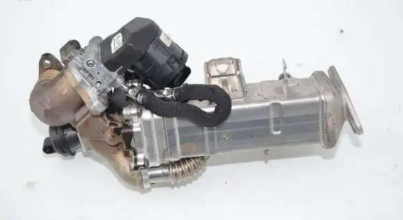 BMW 5 F10 F11 EGR valve cooler 7822350 11717822350