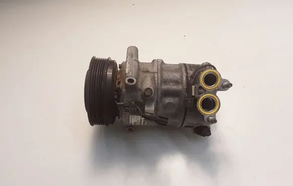 Volvo V40 Air conditioning (A/C) compressor (pump) 31469966