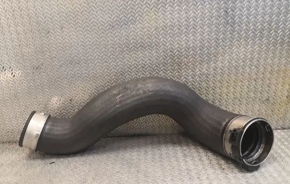 Mercedes-Benz E W212 Intercooler hose/pipe 2045280682