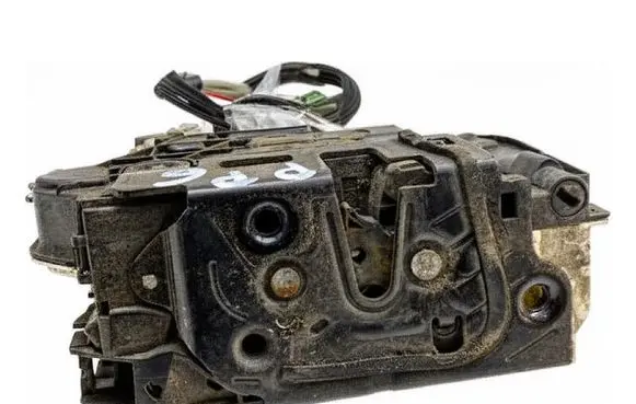 Seat Ibiza IV (6J,6P) Front door lock 5N1837016A