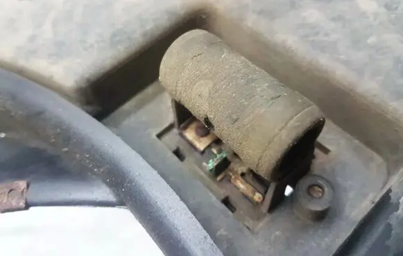 Coolant fan relay