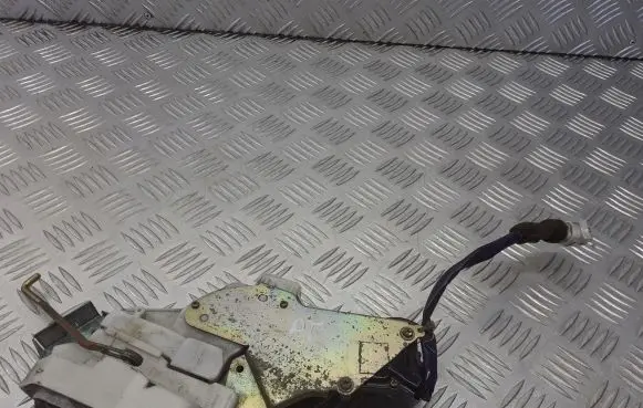 Suzuki Liana Rear door lock
