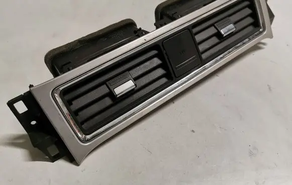 Ford Mustang V Dash center air vent grill AR3319C681A