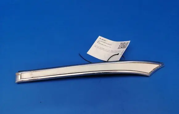 Mercedes-Benz E W123 (C) pillar trim 1236981097
