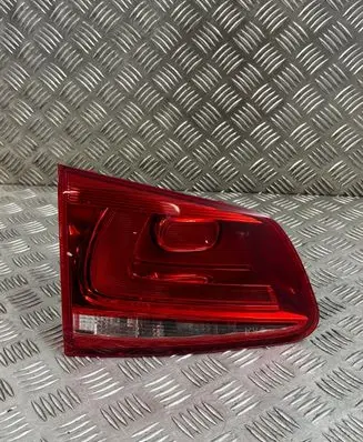 Volkswagen Touareg II Tailgate rear/tail lights 7P6945093C