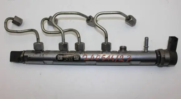 BMW X3 F25 Fuel main line pipe 7809128 763136L1 0445214183