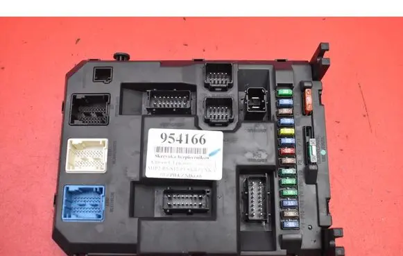 Citroen C3 Picasso Fuse box set 9664983180