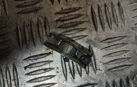 BMW 5 E39 Valve rocker arm 
