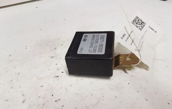 KIA Sorento Wing mirror control module 935713E000