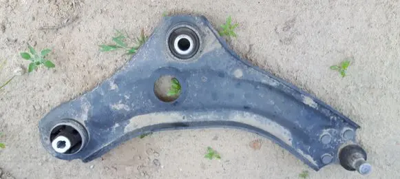 Renault Megane IV Front lower control arm/wishbone