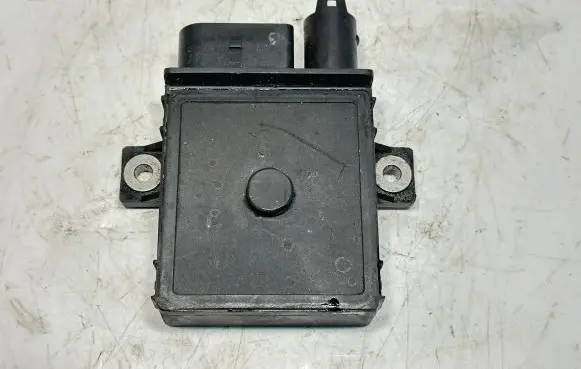 BMW 5 E60 E61 Glow plug pre-heat relay 7801201 12217801201
