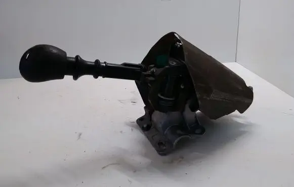 Opel Vivaro Gear shifter/selector 93860896