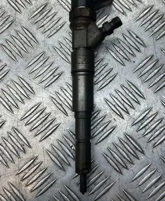 BMW 3 E46 Fuel injector 04451102016