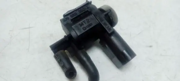 Vacuum valve