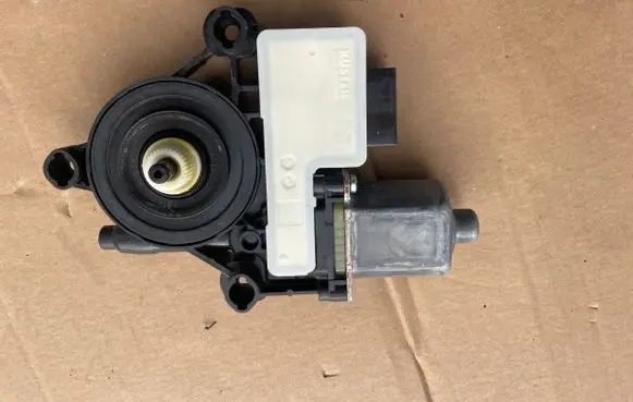 Seat Tarraco Rear door window regulator motor 5Q0959408A