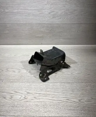 BMW 5 E60 E61 Air intake duct part 7203963 74850610