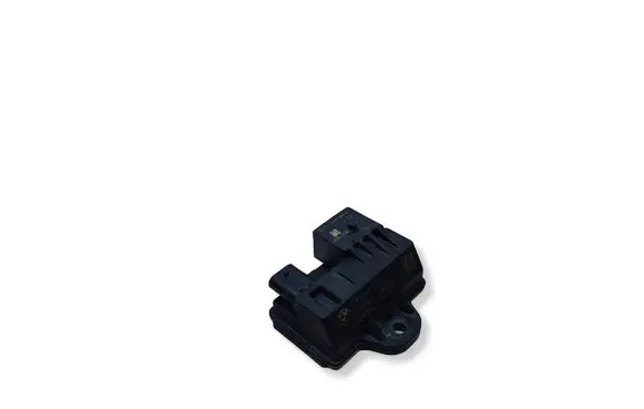 BMW 5 F10 F11 Glow plug pre-heat relay 8519472