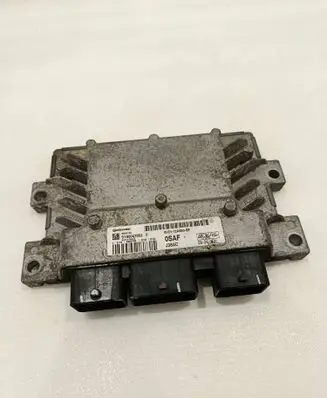 Ford Fiesta Engine control unit/module 8V2112A650SF S180047002