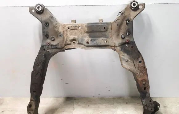 Volvo V70 Front subframe T033a G9n5000