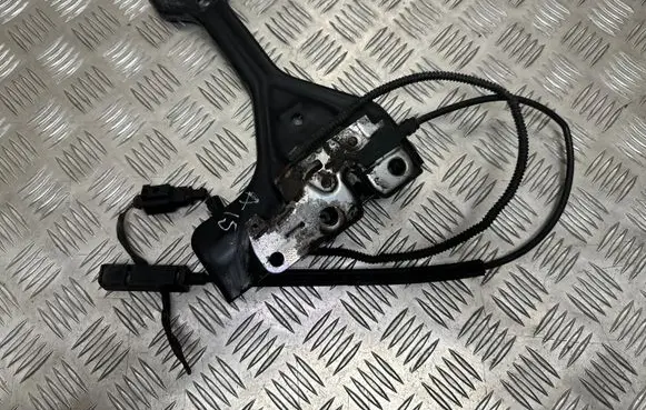 Volkswagen Tiguan Engine bonnet/hood lock/catch