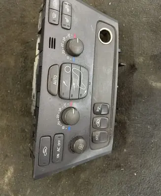 Volvo V70 Climate control unit