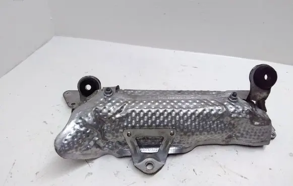 Mercedes-Benz S W221 Heat shield in engine bay A6420903141