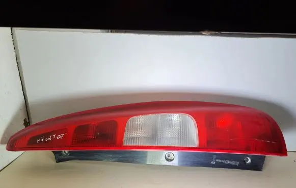 Mitsubishi Colt Rear/tail lights MR957374