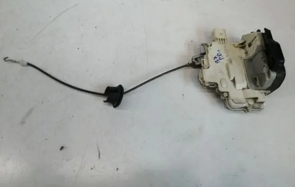 Audi A4 S4 B7 8E 8H Front door lock 8E1837016AA